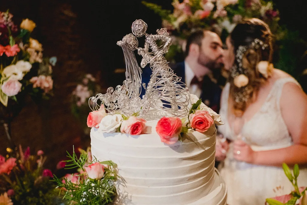 Bolo de aniversário 50 anos azul com cobertura de açúcar e icing – Love In  a Cake